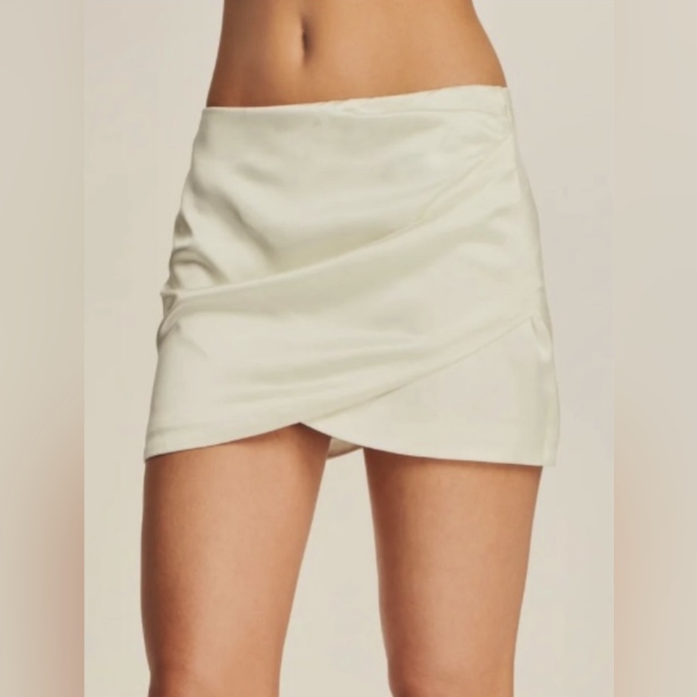 Ten By Babaton Soft Ivory Zipper Faux Wrap Mini Skirt Sz 2 Side Rushing Rtl $149